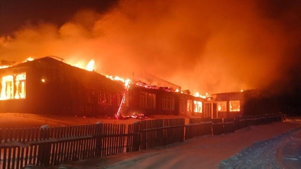 В поселке Хребтовая Иркутской области завели дело после поджога школы