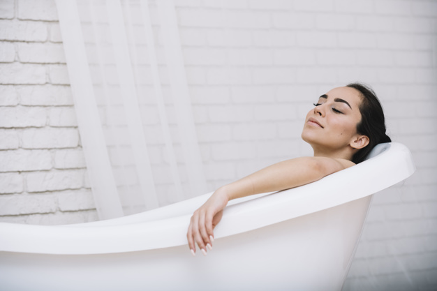 Принятие ванны для красоты и здоровья