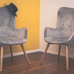 Кресло в интерьере - роскошь или необходимость?