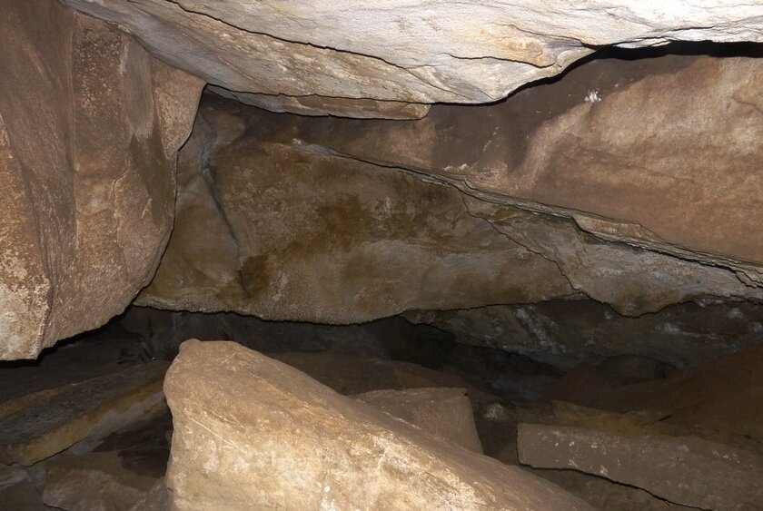 Тажеранские пещеры (фото: baikal-foto.ru)
