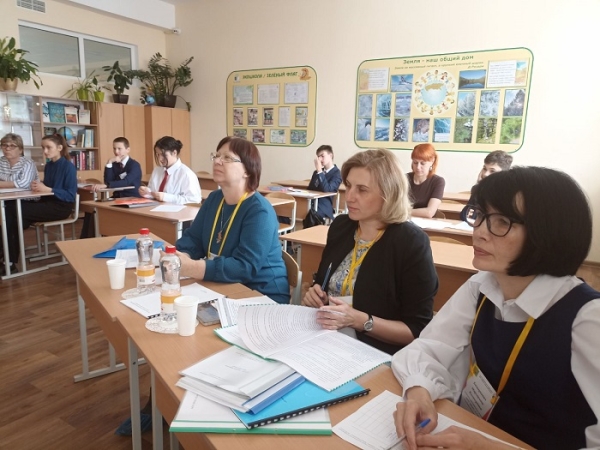 
				В научно-практической конференции «Шаг в будущее, Иркутский район» приняли участие около 150 юных исследователей			