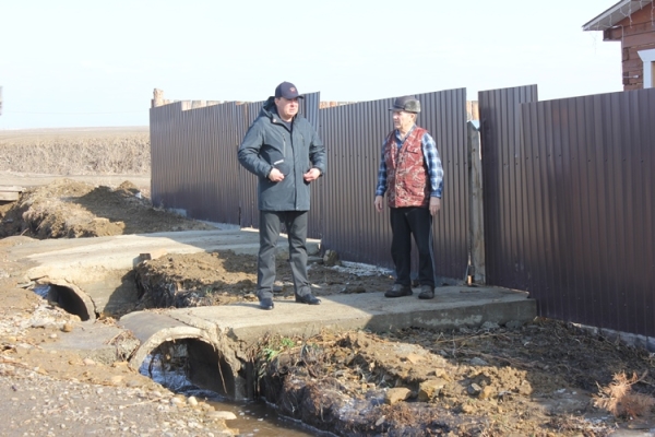 
			В Иркутском районе объявлен режим повышенной готовности в связи с подтоплениями		