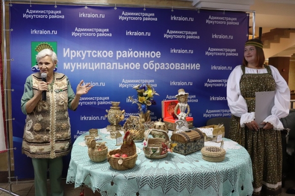 
			Уникальную пэчворк-карту Иркутского района создали мастера к 85-летнему юбилею 		