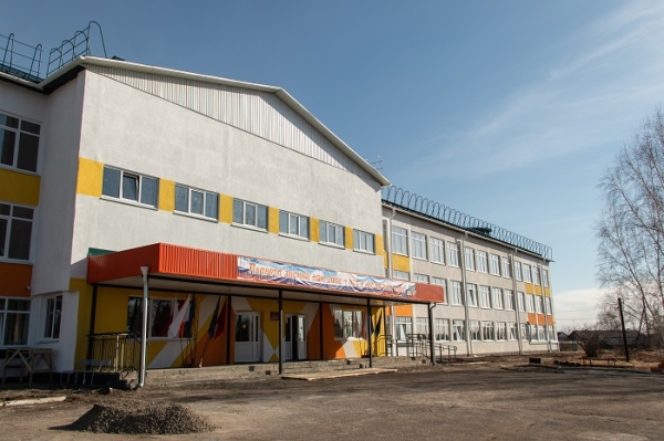 
				В селе Хомутово Иркутского района после капитального ремонта открылась средняя школа №2			
