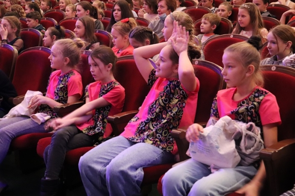 
			Ёлку Мэра Иркутского района посетили 450 детей		