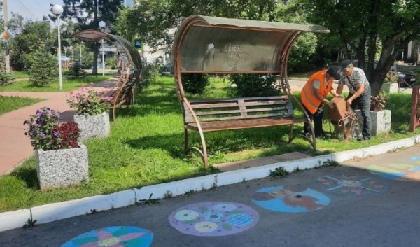В Иркутске продолжается уборка дорог и тротуаров                            