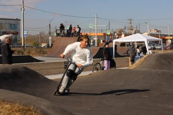 Бетонный скейт-парк открыли в предместье Рабочее Иркутска                            