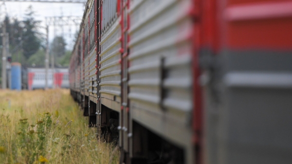 В Приангарье задержали два поезда из-за ДТП на путях с грузовиком и локомотивом