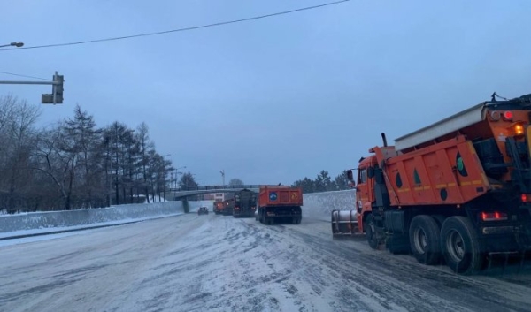 Более 600 тонн снега вывезли с улиц Иркутска за выходные                            