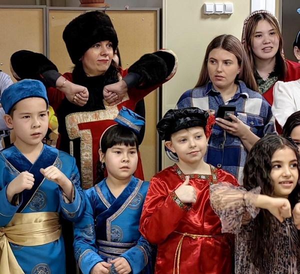 
			Традиционный межнациональный праздник Иркутского района «Новый год для всех» прошел в п. Молодежный		