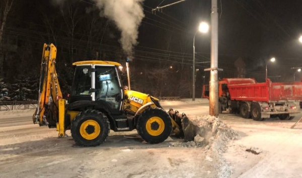 Более 1100 тонн снега вывезли с улиц Иркутска за сутки                            