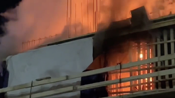 В Иркутске потушили пожар в новостройке на площади 600 квадратных метров