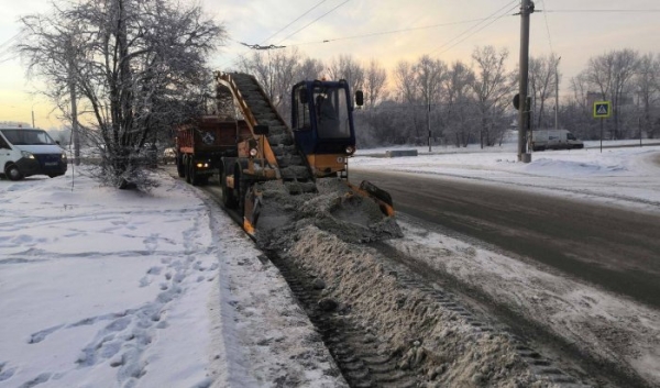 С улиц Иркутска за сутки вывезли более 1800 тонн снега                            