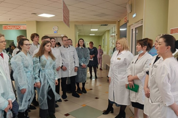 
                Студентам ИГМУ провели экскурсию по новым иркутским поликлиникам
                
            