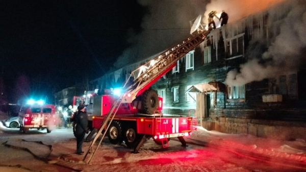 ГУМЧС: в многоквартирном доме в Усть-Илимске ликвидировали открытый огонь