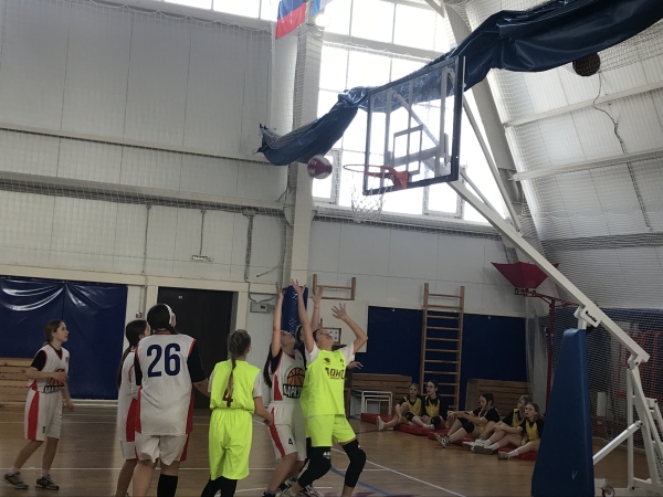 
			Турнир по баскетболу среди девушек прошел в «Урик-Арена»		