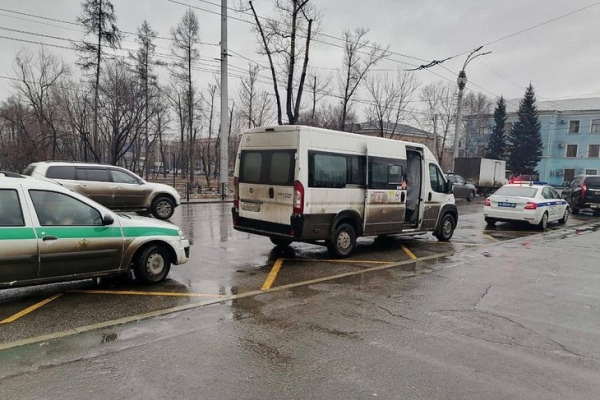 
                У жителя Заларинского района арестовали два микроавтобуса за неуплату 52 штрафов
                
            