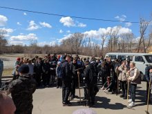 Более 200 человек участвовали в субботнике на территории сада Томсона в Иркутске                            