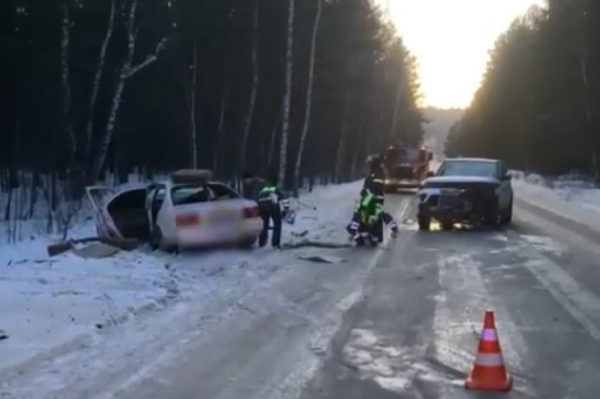 
                71-летний водитель автомобиля Toyota Camry погиб после столкновения с внедорожником
                
            