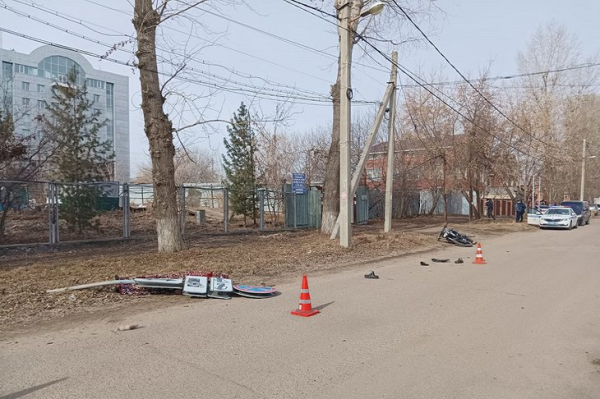 
                Мотоциклист врезался в дорожный знак и погиб на улице Майская в Иркутске
                
            