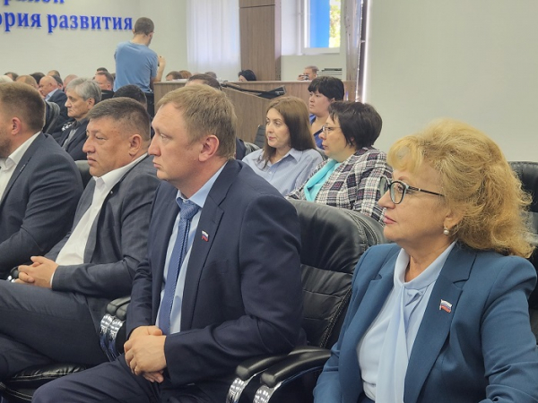 
			Работу Мэра Иркутского района Леонида Фролова и администрации за 2024 год положительно оценили на заседании Думы 		