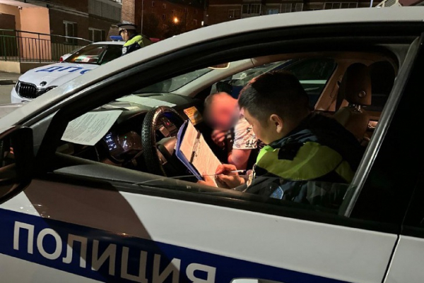 
                Водитель Jetour разбил четыре припаркованных автомобиля в Ново-Ленино
                
            