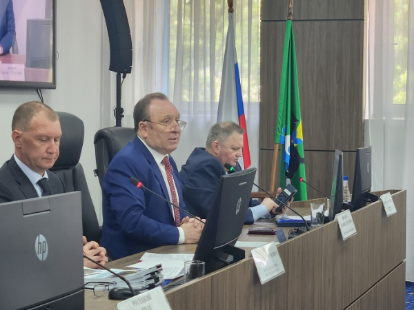 
			Работу Мэра Иркутского района Леонида Фролова и администрации за 2024 год положительно оценили на заседании Думы 		