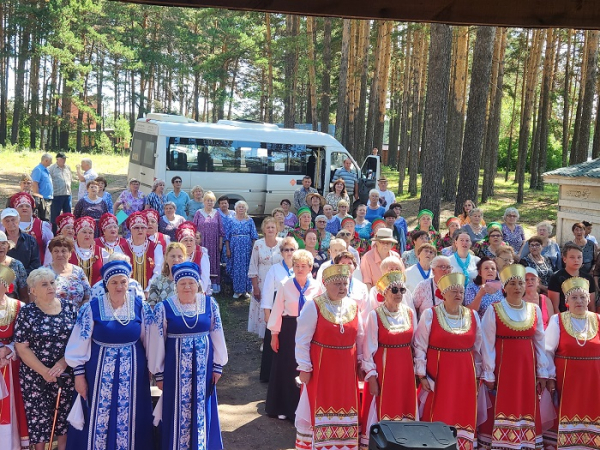
			Песенный фестиваль Иркутского района собрал почти 200 человек		
