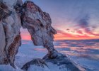 
                Ученые рассказали, почему разрушилась «Арка мыслителя» на мысе Цаган-Хушун
                
            