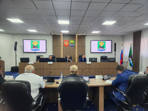 
			Председателем Думы Иркутского муниципального округа избран Алексей Панько, заместителем председателя Олег Парфенов		