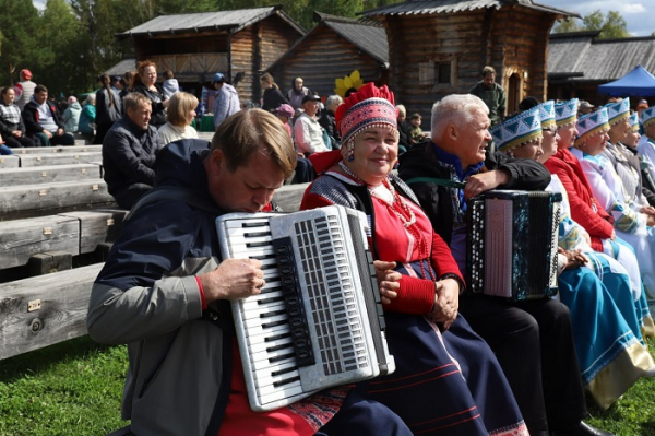 
			На фестивале &laquo;Багач&raquo; объявили победителей районного конкурса "Народный мастер Иркутского района"  		