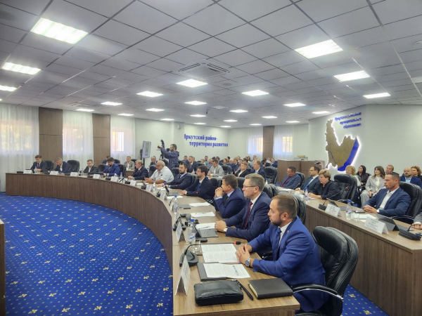 
			Председателем Думы Иркутского муниципального округа избран Алексей Панько, заместителем председателя Олег Парфенов		