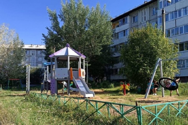 
                В Топкинском обустроили тренажерную площадку и детский городок
                
            