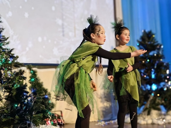 
			На новогоднем представлении в Доме культуры д. Усть-Куда собрались 250 детей с ограниченными возможностями здоровья Иркутского района		