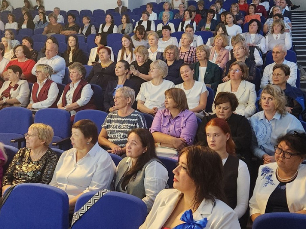 
			Школьный звонок прозвенел для педагогов Иркутского района		