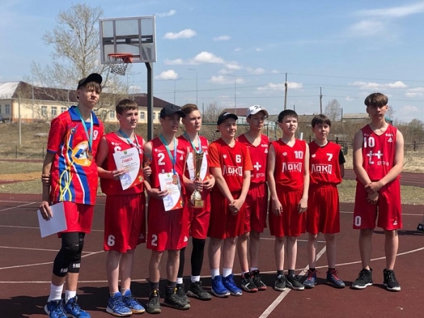 
			Команда спортивной школы села Оёк стала чемпионами по баскетболу  3х3 среди юношей		