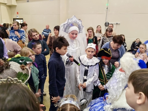 
			На новогоднем представлении в Доме культуры д. Усть-Куда собрались 250 детей с ограниченными возможностями здоровья Иркутского района		