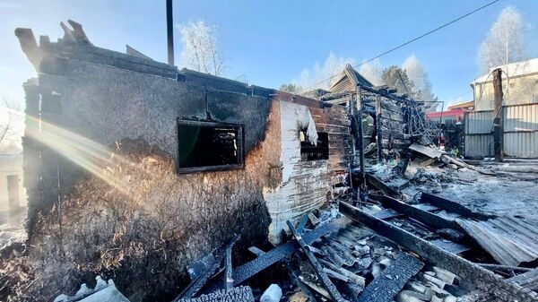 При пожаре в частном доме в Иркутском районе погибли два человека