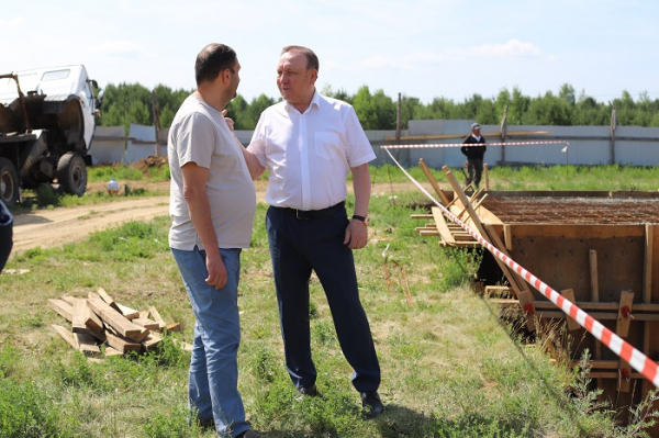 
			Леонид Фролов проверил строительство детского сада в Маркова на 240 мест		