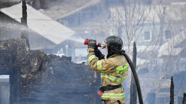 МЧС: пожар на установке по переработке нефтепродуктов в Ангарске ликвидировали